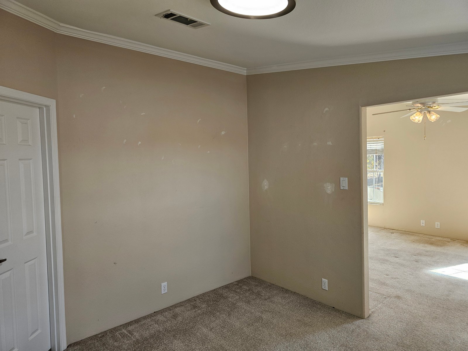 Interior painting project gallery - Project 136 - Image 4
